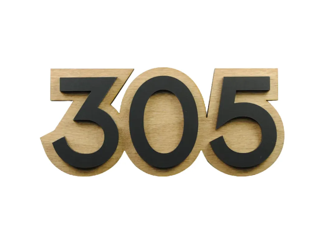 Letrero numérico moderno de madera y acrílico: señalización para puertas