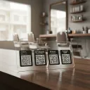 Letrero con cuatro códigos QR de 30 x 13